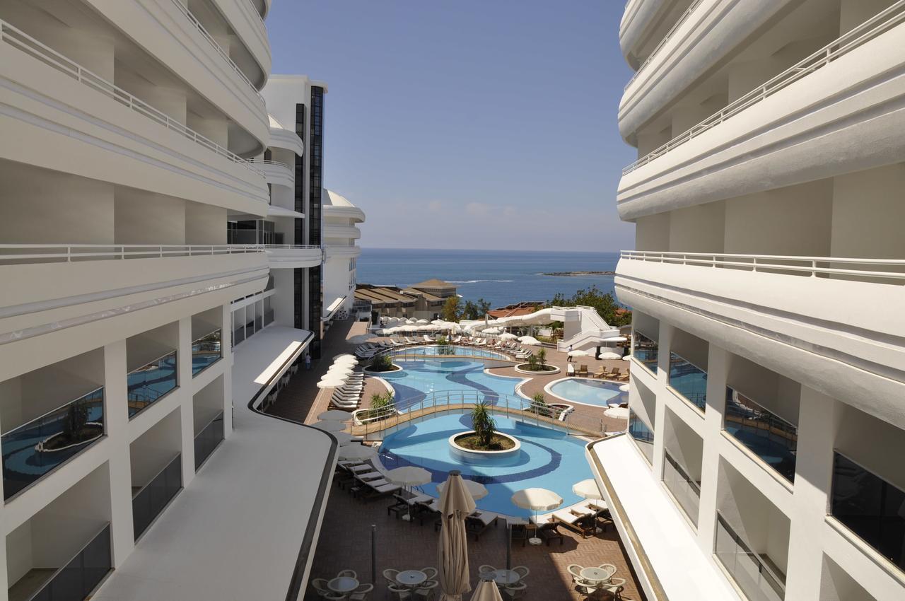 Laguna Beach Alya Resort & Spa 欧库卡拉 外观 照片