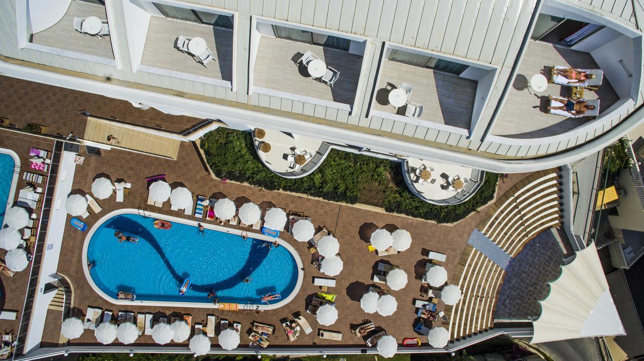 Laguna Beach Alya Resort & Spa 欧库卡拉 外观 照片
