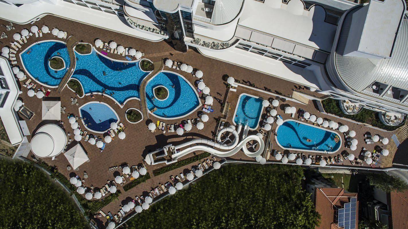 Laguna Beach Alya Resort & Spa 欧库卡拉 外观 照片