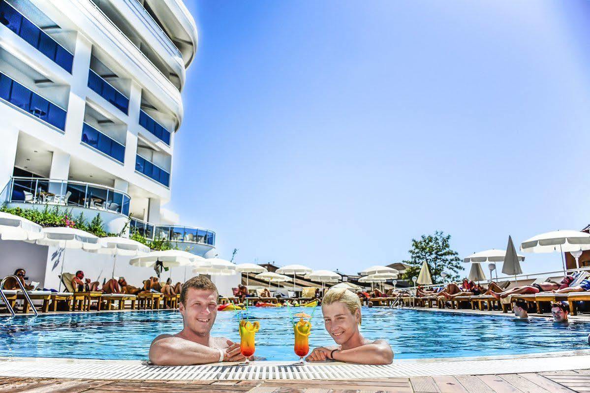 Laguna Beach Alya Resort & Spa 欧库卡拉 外观 照片